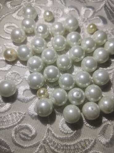 Satilir ucuz giymətə packa dolu muncug 2 manat