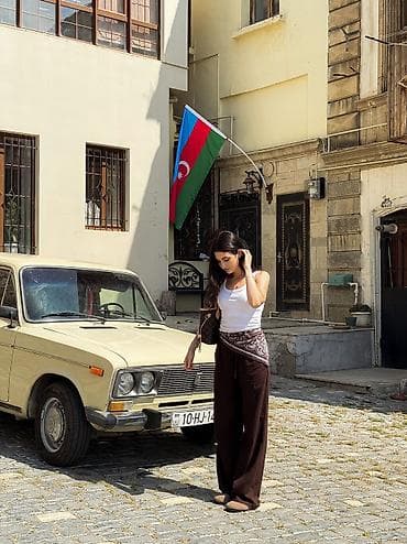 demir qapi gence: Привет, красавицы! 🇦🇿✨ Я московский мобильный фотограф, сейчас — 1