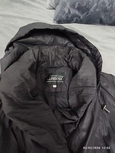 Kosmetika: Qadın uzun qara kurtka– ALLFEIRTER, ölçü 46 - Rəng: qara - Model — 3