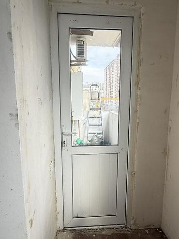 pencere kilidi: PVC balkon qapısı və ikiqat şüşəli pəncərə dəsti - Material: ağ — 1