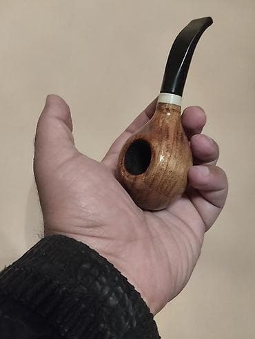 Ağac tütün pipo - Material: cilalanmış təbii ağac gövdə, qara akril