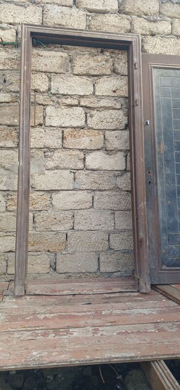 şef qaplar: Mənzil üçün İşlənmiş Giriş qapısı Glazok ilə, Zəmanətsiz, Ödənişli quraşdırma, Ünvandan götürmə — 13