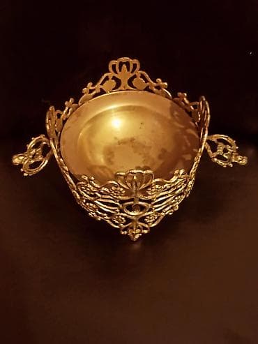 konfet qabı: Qızılı rəngdə dekorativ metal kasalı qab latun tökmə - Material — 2