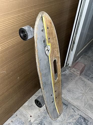 Taxta gövdəli retro üslubda longboard/skateboard. Endirim olacaq 30 lalafo.az -da Taxta gövdəli retro üslubda longboard/skateboard. Endirim olacaq 30