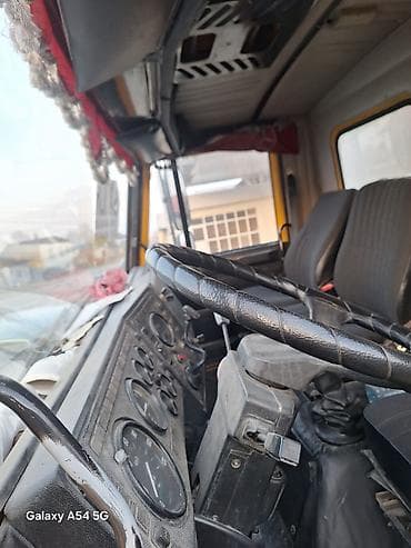 kamaz teker: Yük maşını – qapalı furgon tipli Xüsusiyyətlər:Hzır sürlən maşınbı - — 4