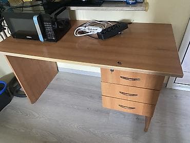 Kompüter masası, Açılmayan, Laminat, Dördbucaq masa