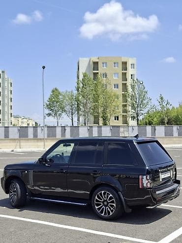 e 3 2: Land Rover Range Rover: 4.4 l | 2024 il 285637 km Ofrouder/SUV — 2