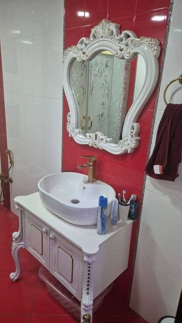 mingecevir kiraye: Həzi Aslanov metrosunun,kfc çıxışının yanında. 16 mərtəbənin,12ci — 8