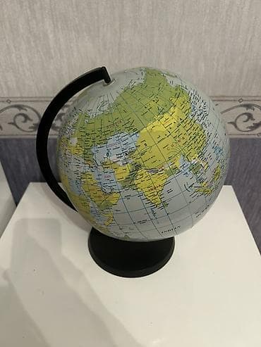 az xeritesi: Dünyanın siyasi xəritəsi olan masa qlobusu - Klassik dizayn: qara — 1
