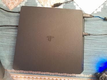 plesteysin: Real Alıcıya Endirim Olacaq. PlayStation 4 Slim oyun konsolu + 2 ədəd — 2