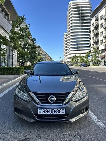 nissan patfander: Nissan Altima sedan - Korpus: 4 qapılı sedan, tünd boz rəng - — 1