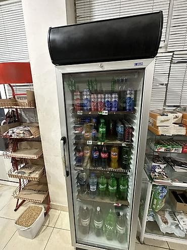 eynək vitrin: Uğur vitrin soyuducusu – model USS 374 DKL - İstehsal: Türkiyə (Uğur — 5