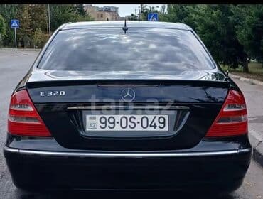 mercedes c dizel: Mercedes-Benz E 320: 3.2 l | 2003 il Sedan — 4