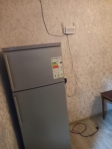 150 manata kiraye evler: Kirayə üçün tam təchiz olunmuş kiçik mənzil - Mətbəx: Taxta üslubunda — 2