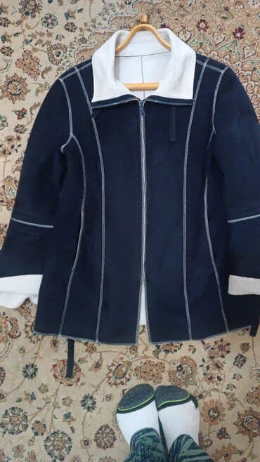 geyim pulsuz verilir: Qadın üçün isti qış gödəkçə - Rəng: tünd göy (navy) - Material — 5