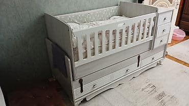 Oğlan və qız üçün, Dördbucaq, Beşik, Matras ilə, Yellənmə mexanizm ilə — 2