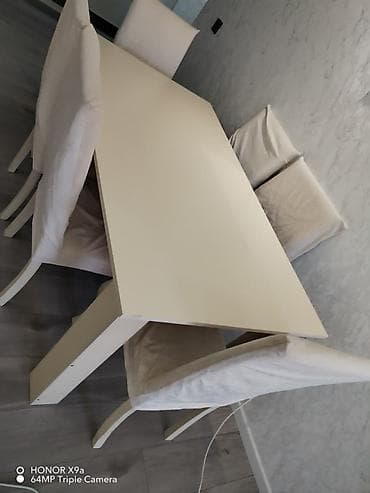 Tecili 110 AZN masa Desti satılır 6 stulla birinde problem var Unvan