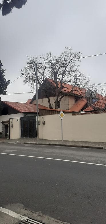 Квартиры: Satılır: Jak ev. bir məhlə də iki ev ancaq hamamı,tualeti,suyu,qazı — 4