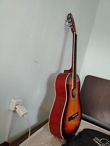 gitara klasik: Salam, gitara çox yaxşı vəziyyətdədir, heç bir problemi yoxdu təzə — 2