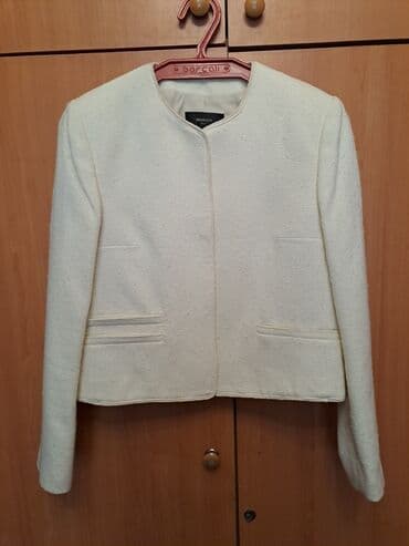 Женский пиджак. Цвет молочный. Фирмы Mango