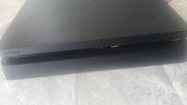 ps3 ps4: Satılır: PS4 konsolu, az istifadə olunub və əla vəziyyətdədir. Heç bir — 2