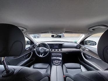 mercedes ceşqa: Mercedes-Benz E-Class sedan Xüsusiyyətlər: - Kuzov: 4 qapılı sedan — 2