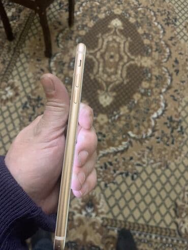 Mercedes-Benz: IPhone 8 Plus, Qızılı, Qırıq — 2