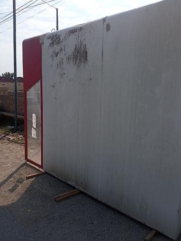 kiosk: Axran ucun bag uçun əlverişlidir . bankomat olub .içi tır təmiz işıq — 2