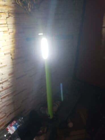 hoverboard qiymeti bakida: Bu elektrikli skuter əsasən yaşıl rəngli gövdəyə malikdir. Qara sükan — 2