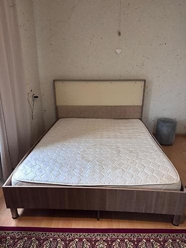 yolka zerleri: İtaxt tecili satilir. Matrasla. Qiymet 100 azn. Unvan Genclik — 1