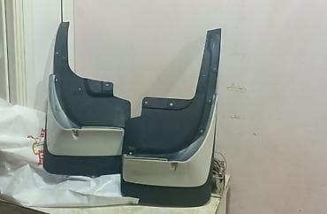 teker 16 type 1: Toyota Land Cruiser LC200 Brizqovik. Ağ mirvari rəng. İstifadə — 1