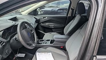 275 45 20: Ford Escape – kompakt krossover - Korpus: qrafit/qaranlıq boz rəng — 2
