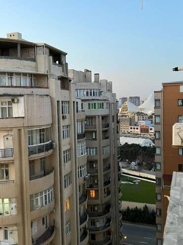 kesle kiraye: Xətai metrosuna yaxin Babək plazaya yaxin 20 mertebeli binanın 18-ci — 20