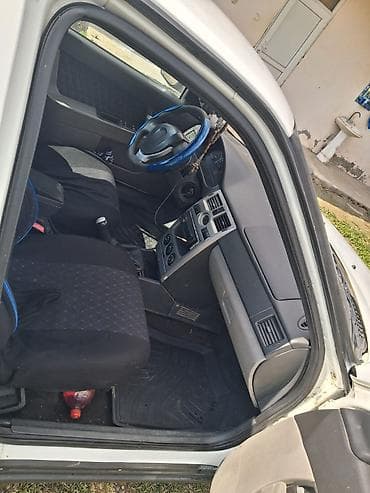 volkswagen polo v: Salam yaxsi vezyetedir kandaserin radyatiri yoxdu alib qoyam islekdi — 8