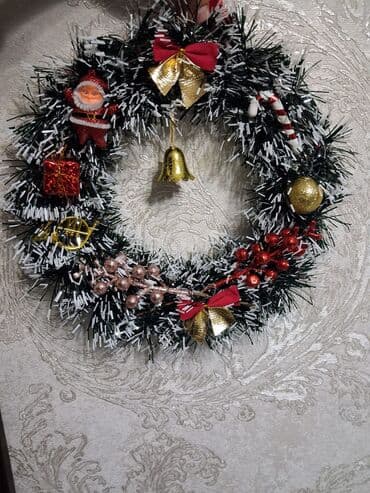 Sandıqlar: Yeni il üçün dekorativ qapı çələngi - Material: süni şam budaqları — 3