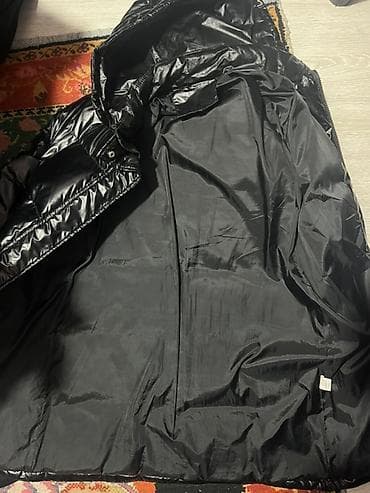 kişi kurtkasi: Kişi üçün uzun qış parkası – qara rəng - Parlaq, suya və küləyə — 1