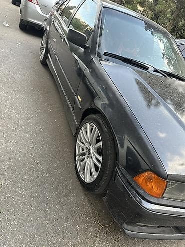 vito disk: BMW 3 series: 1.8 l | 1997 il Sedan — 2