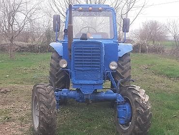 turbo az traktorlar: Mavi rəngdə kabinəli kənd təsərrüfatı traktoru. Xüsusiyyətlər: - — 5