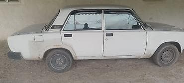 maşın 190: VAZ 2107 sedan - Kuzov: klassik 4 qapılı sedan, ağ rəng - Mühərrik — 5