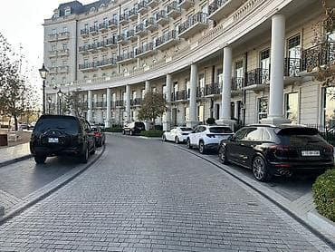 3 otaqlı, Yeni tikili, 145 kv. m — 2