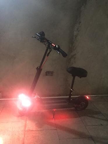 electro gitara: Elektrik skuter – oturacaqlı, güclü işıqlandırma və rəngli LED-lərlə — 4
