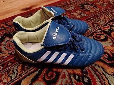 Salam.Bu futbol ayaqqabısıdır.Çox az istifadə olunub.35 manata alınıb — 3