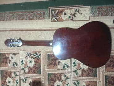 ziynət əşyaları: Gitar əla vezyetdedi TƏCİLİ SATILIR! — 2