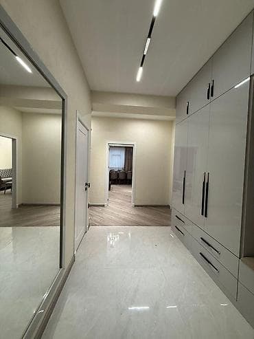 kiraye gence: İcarəyə verilir 3 otaqlı yeni tikili 108 m², 8 Noyabr m. Kateqoriya — 5
