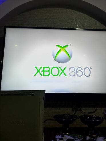 xbox: Microsoft Xbox 360 (ağ rəng, klassik “fat” korpus) Komplekt: - Xbox — 6