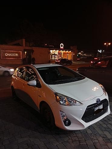 yer sumlayan traktor: Toyota Aqua: 1.5 l | 2017 il Hetçbek — 2