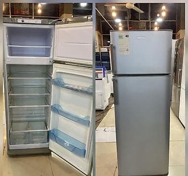 Ikili kameraya malik soyuducu (yuxarıda dondurucu, aşağıda əsas bölmə)