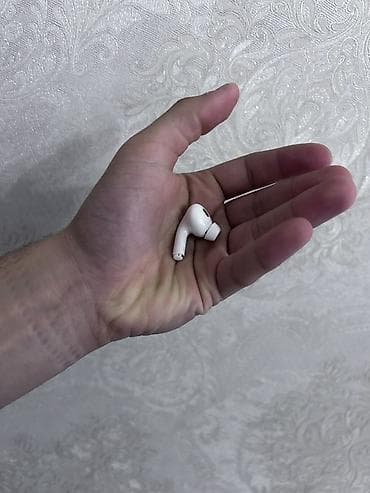 uşaqlar ucun qulaqciq: Airpods pro 2 sol gulagchigi (2 denesi var biri 50 manat ikisi 100 — 1