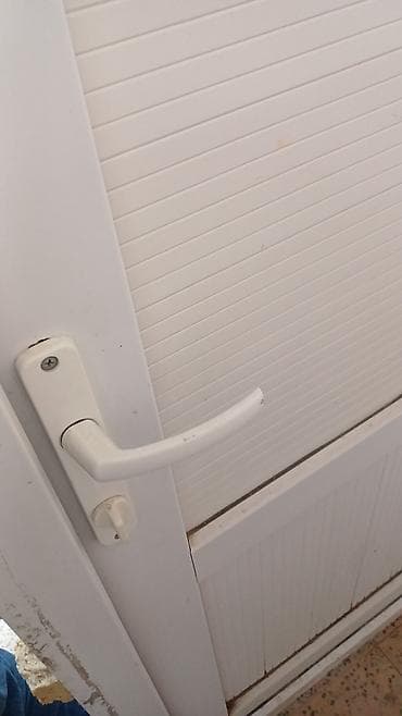 aksa generator: Plastik Hamam/Tualet qapısı.Üzü 198 sm,Eni 74sm — 2