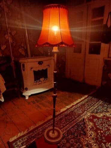 диваны в баку фото: Retro stildə döşəmə lampası - Klassik dizayn: qırmızı-çəhrayı parça — 2